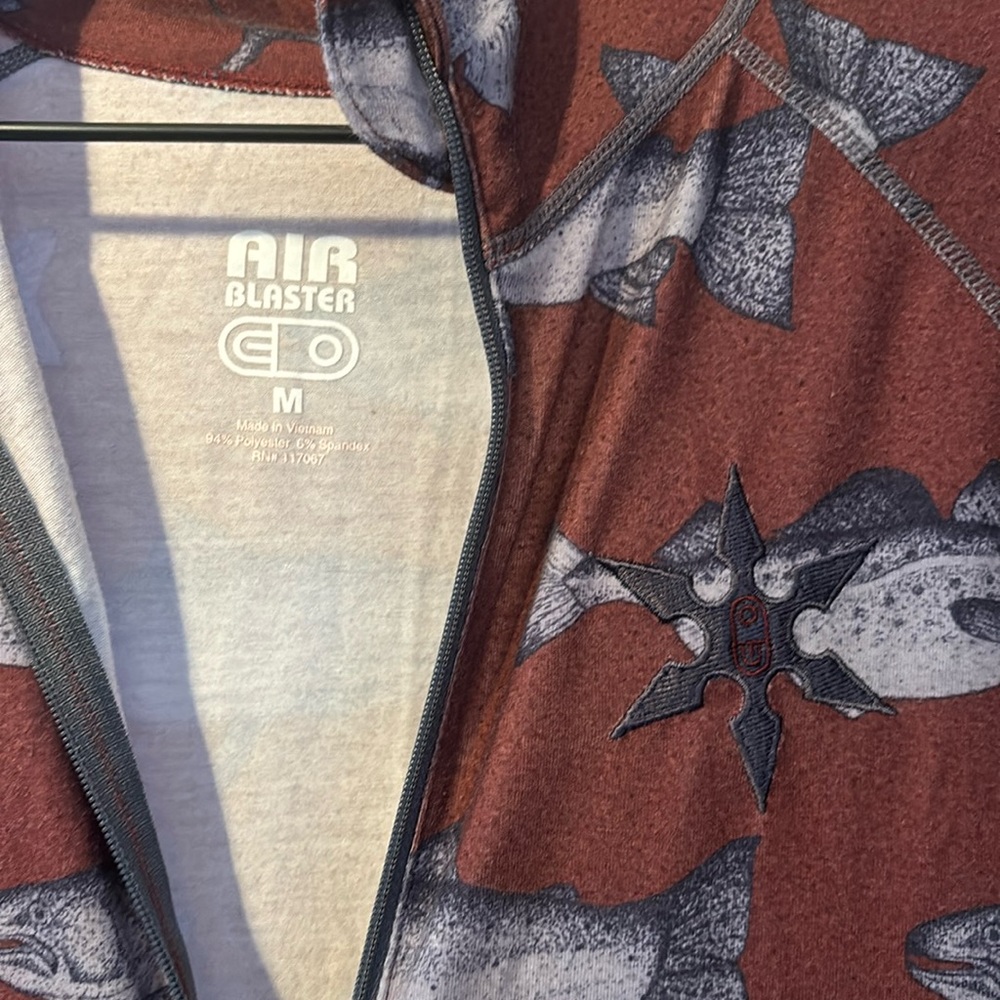 Airblaster classic ninja suit- Men’s M fish